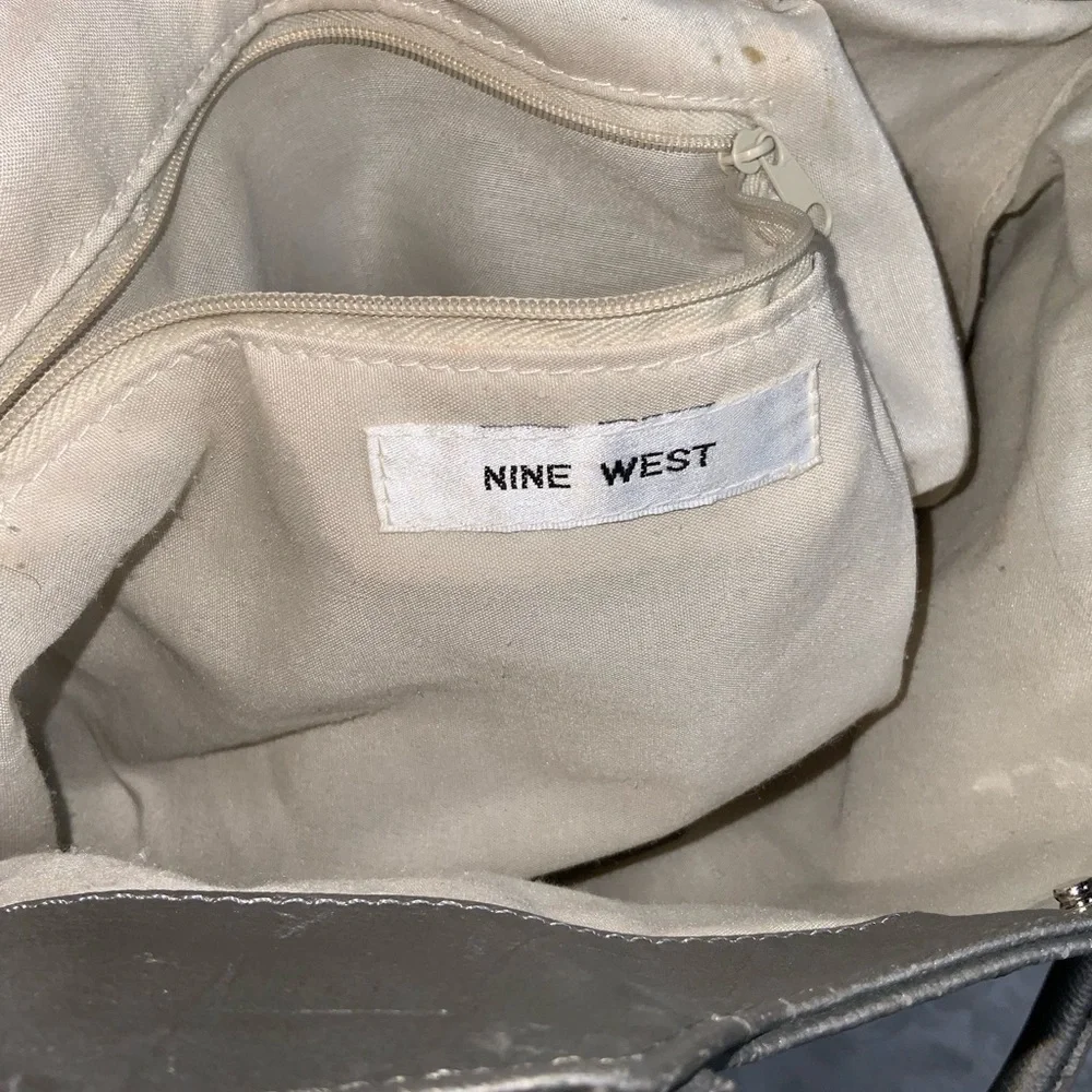 Nine West Platinum Slouch Satchel Purse Buckle Accents Medium Great Condition